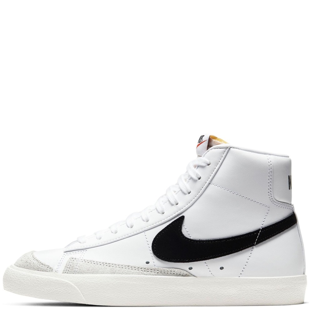 Nike White and Black High-Tops